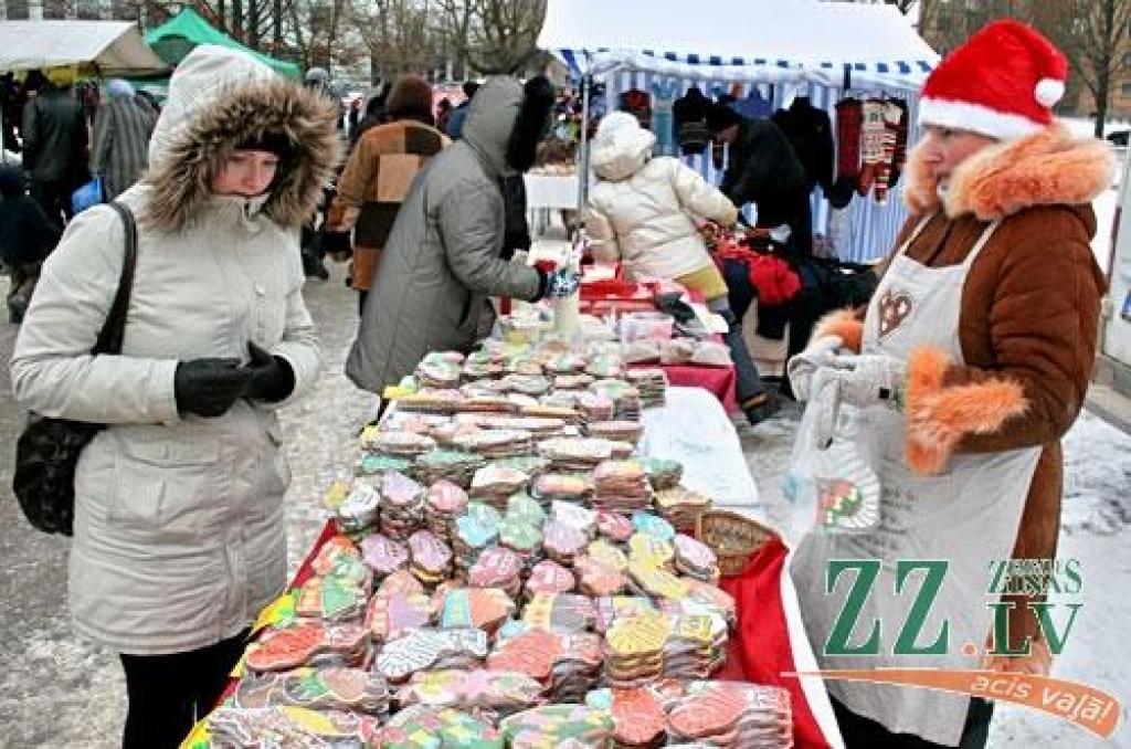 19.decembrī, Jelgavas centrā, Hercoga Jēkaba laukumā notika ikgadējais Ziemassvētku tirdziņš.