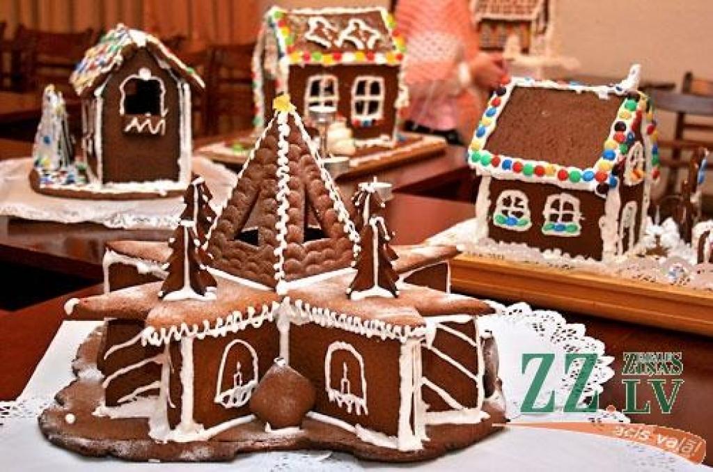 No 8. līdz 15.decembrim Pārtikas tehnoloģijas fakultātes (PTF) Uztura katedras mācību virtuvē, 79.telpā, Jelgavas pilī notiks konkursa darbu izstāde, bet pēc tam piparkūku mājiņas tiks nodotas labdarībai un atbalstītājiem.
«Pirmajai...