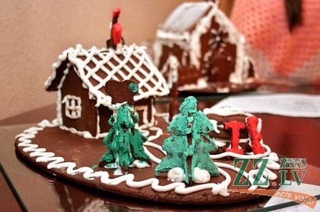 No 8. līdz 15.decembrim Pārtikas tehnoloģijas fakultātes (PTF) Uztura katedras mācību virtuvē, 79.telpā, Jelgavas pilī notiks konkursa darbu izstāde, bet pēc tam piparkūku mājiņas tiks nodotas labdarībai un atbalstītājiem.
«Pirmajai...