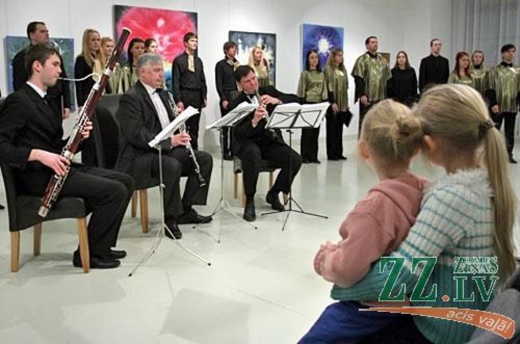 Ģ.Eliasa Jelgavas vēstures un mākslas muzejā 15.janvāra vakarā notika koncerts «Vārds un mūzika», kur J.S.Baha, J.Haidna, V.A.Mocarta un G.F. Hendeļa mūziku atskaņoja diriģentes Agijas Pizikas vadītais koris «Mītava» (kormeistare Ramona...