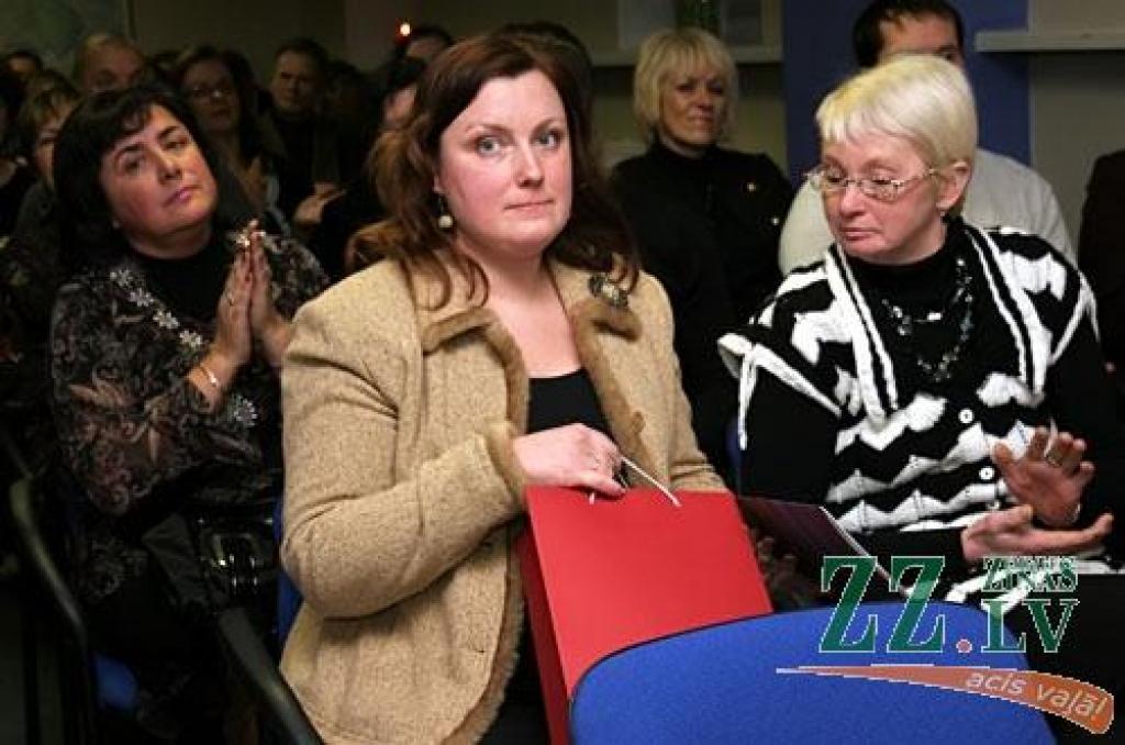 Ceturtdien, 14.janvārī Jelgavas Domes Sēžu zālē tika sveikti konkursa «Gaišākais pilsētvides objekts» laureāti. Konkursam ikviens varēja pieteikt pilsētas iestāžu, uzņēmumu un veikalu ēkas, kā arī privātmājas un daudzdzīvokļu namu balkonus...