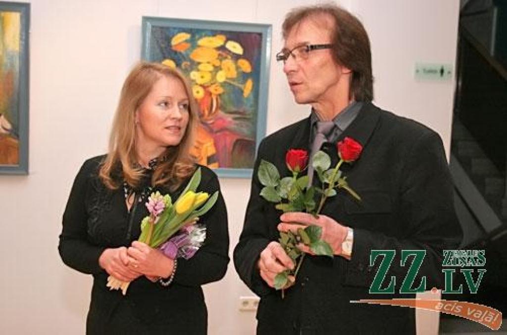 Jelgavas kultūras nams 2010.izstāžu gadu sāka ceturtdien uzreiz ar četru jaunu ekspozīciju atvēršanu. Visu jaunizstādīto darbu autori ir Jelgavas Tautas gleznošanas studijas dalībnieki, kas māku vizuāli izpausties papildina pie pedagogiem...