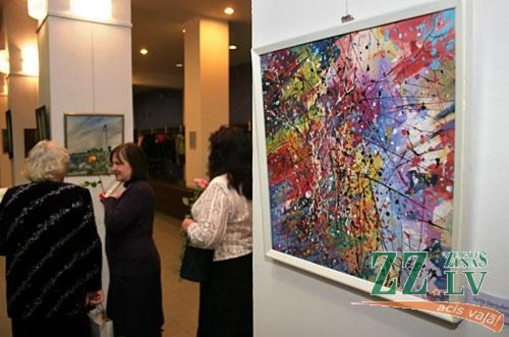Jelgavas kultūras nams 2010.izstāžu gadu sāka ceturtdien uzreiz ar četru jaunu ekspozīciju atvēršanu. Visu jaunizstādīto darbu autori ir Jelgavas Tautas gleznošanas studijas dalībnieki, kas māku vizuāli izpausties papildina pie pedagogiem...
