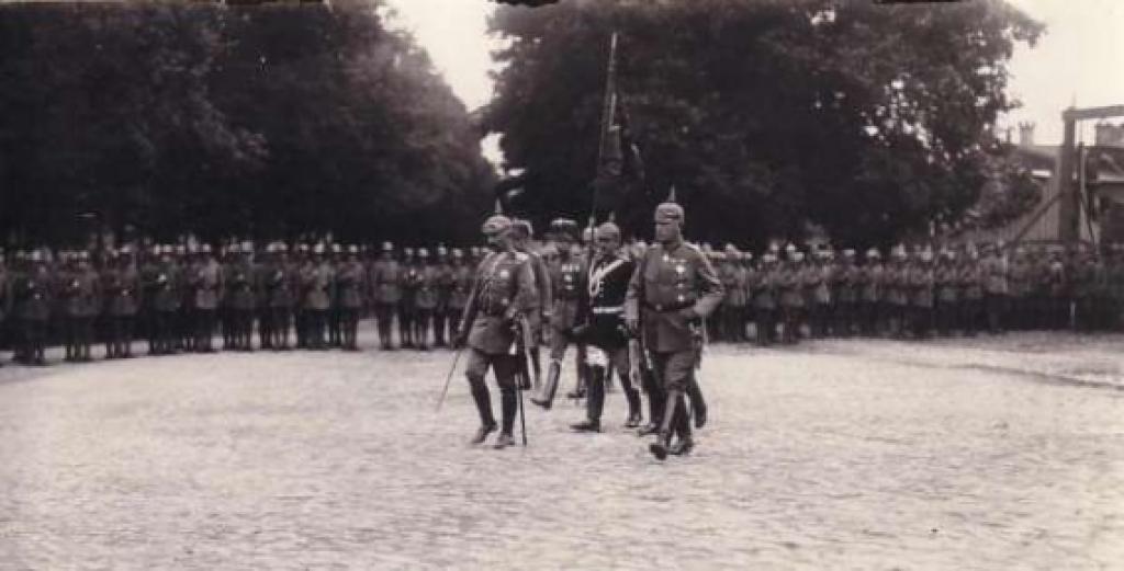 Vācu karavīri Vācijas ķeizara Vilhelma II vizītes laikā. No Normunda Reča kolekcijas.
Autors: portāla zz.lv redaktors