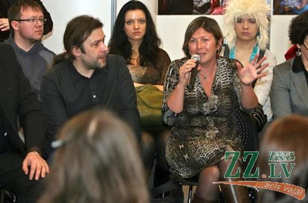 Kā ierasts, ziemas izskaņā, četras dienas – no 25. līdz 28. februārim – Ķīpsalā notiek trīspadsmitā starptautiskā «Latvijas grāmatu izstāde 2010». Daudzveidīgu grāmatu klāstu piedāvā Latvijas izdevniecības, darbosies arī grāmatu maiņas...