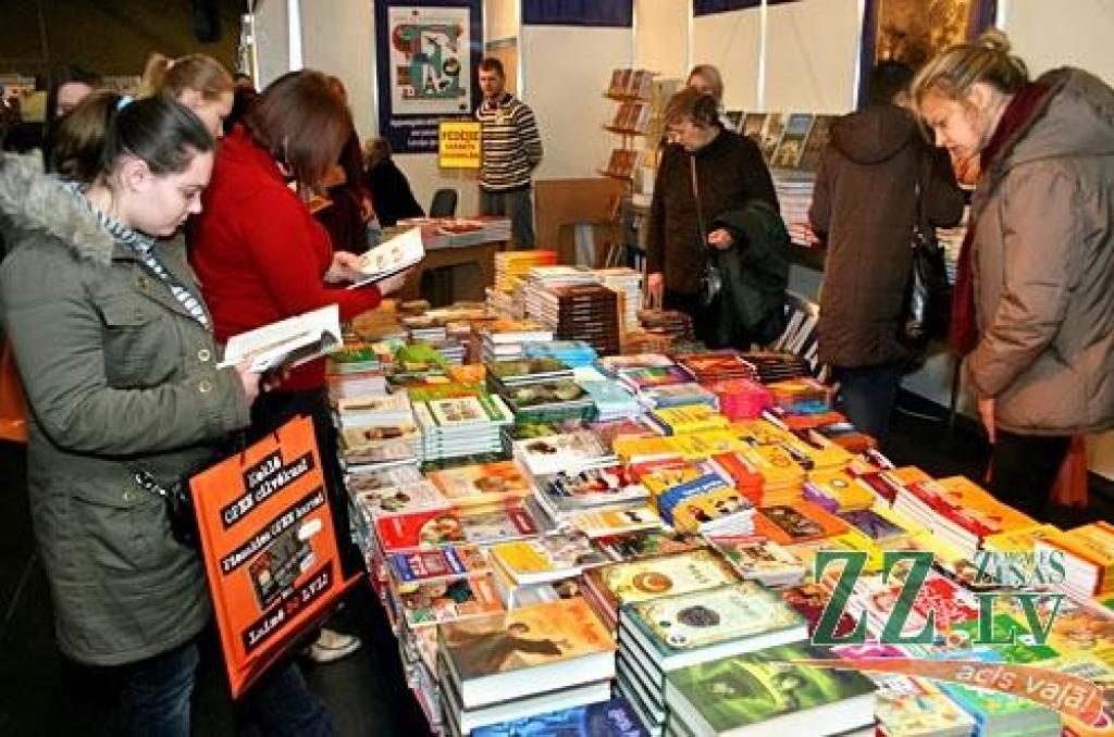 Kā ierasts, ziemas izskaņā, četras dienas – no 25. līdz 28. februārim – Ķīpsalā notiek trīspadsmitā starptautiskā «Latvijas grāmatu izstāde 2010». Daudzveidīgu grāmatu klāstu piedāvā Latvijas izdevniecības, darbosies arī grāmatu maiņas...