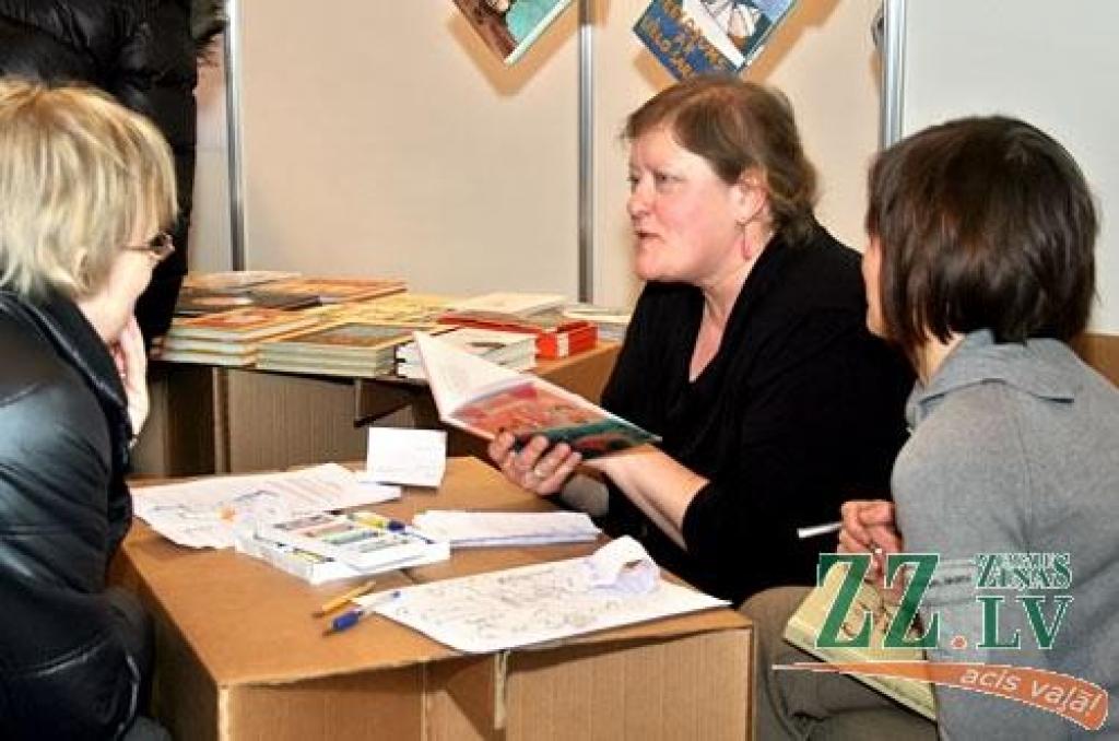 Kā ierasts, ziemas izskaņā, četras dienas – no 25. līdz 28. februārim – Ķīpsalā notiek trīspadsmitā starptautiskā «Latvijas grāmatu izstāde 2010». Daudzveidīgu grāmatu klāstu piedāvā Latvijas izdevniecības, darbosies arī grāmatu maiņas...