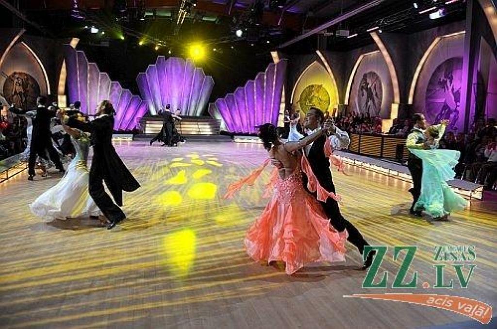 7.martā šovā «Dejo ar zvaigzni 3» Santa Didžus un jelgavnieks Māris Pūce šova skatītājus un žūriju pārsteidza ar negaidītu uzdrīkstēšanos, kas vēl ilgi saglabāja zināmu apjumu un viedokļu dalīšanos žūrijā - viņi dejoja asu tango,...