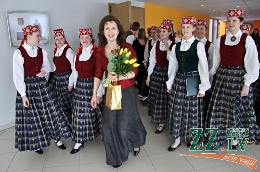 17.aprīlī Jelgavas 4.vidusskolā notika apvienota pilsētas koru skate un Jelgavas un Ozolnieku novadu koru skate. Fotogalerijā piedāvājam nelielu ieskatu tās norisē un iespaidos.
«Mūsu kori vienmēr strādājuši nopietni, ko apliecina arī šīs...