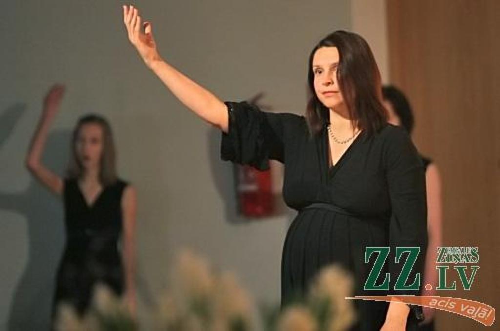 17.aprīlī Jelgavas 4.vidusskolā notika apvienota pilsētas koru skate un Jelgavas un Ozolnieku novadu koru skate. Fotogalerijā piedāvājam nelielu ieskatu tās norisē un iespaidos.
«Mūsu kori vienmēr strādājuši nopietni, ko apliecina arī šīs...