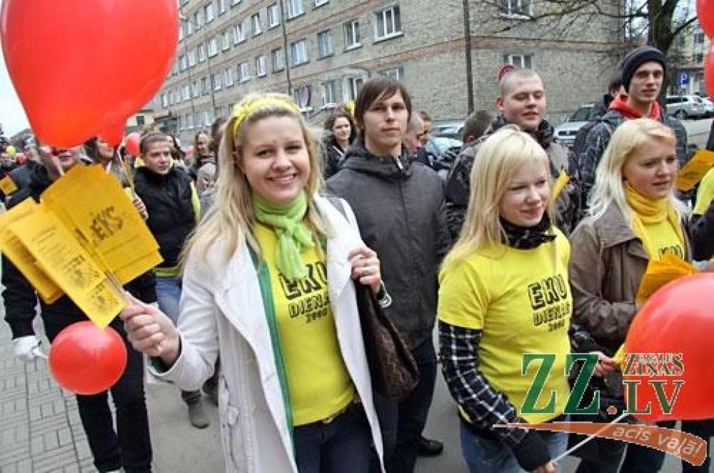 7.aprīlī savu fakultātes dienu svinēja Latvijas Lauksaimniecības universitātes (LLU) Ekonomikas fakultātes (EF) studenti. «Eku dienas 2010» atklāja šogad pirmos no tradicionālajiem fakultāšu svētkiem, kam vieni pēc otriem drīz sekos citi,...