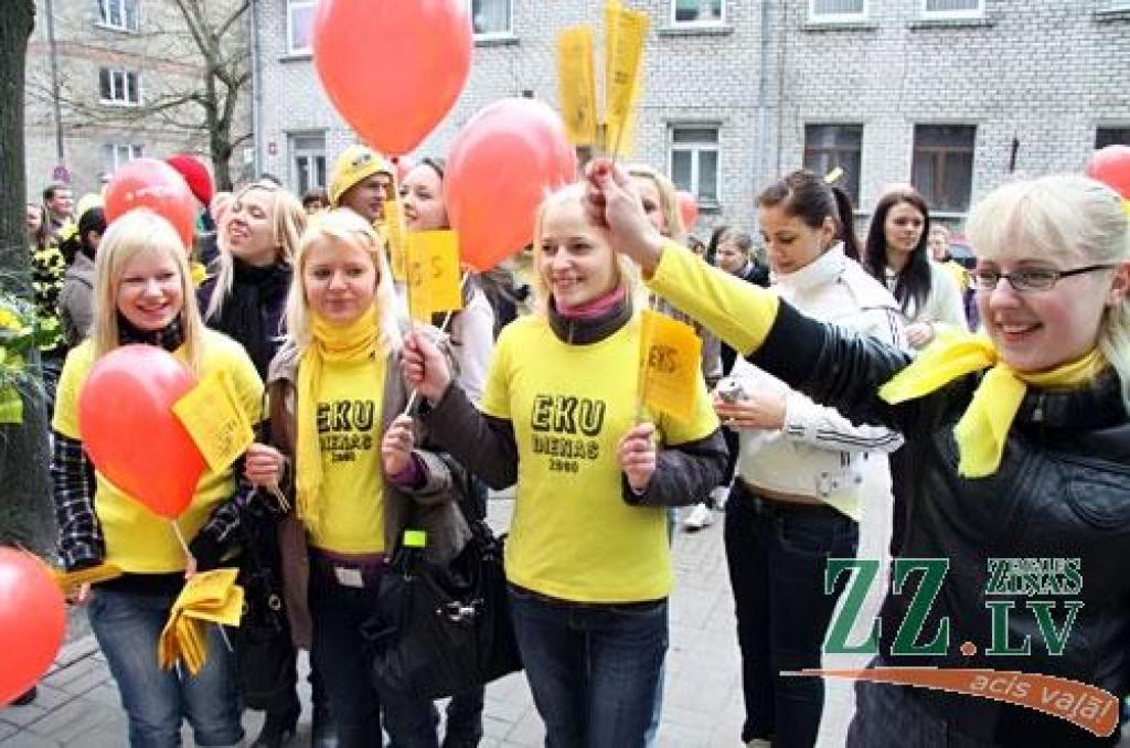 7.aprīlī savu fakultātes dienu svinēja Latvijas Lauksaimniecības universitātes (LLU) Ekonomikas fakultātes (EF) studenti. «Eku dienas 2010» atklāja šogad pirmos no tradicionālajiem fakultāšu svētkiem, kam vieni pēc otriem drīz sekos citi,...