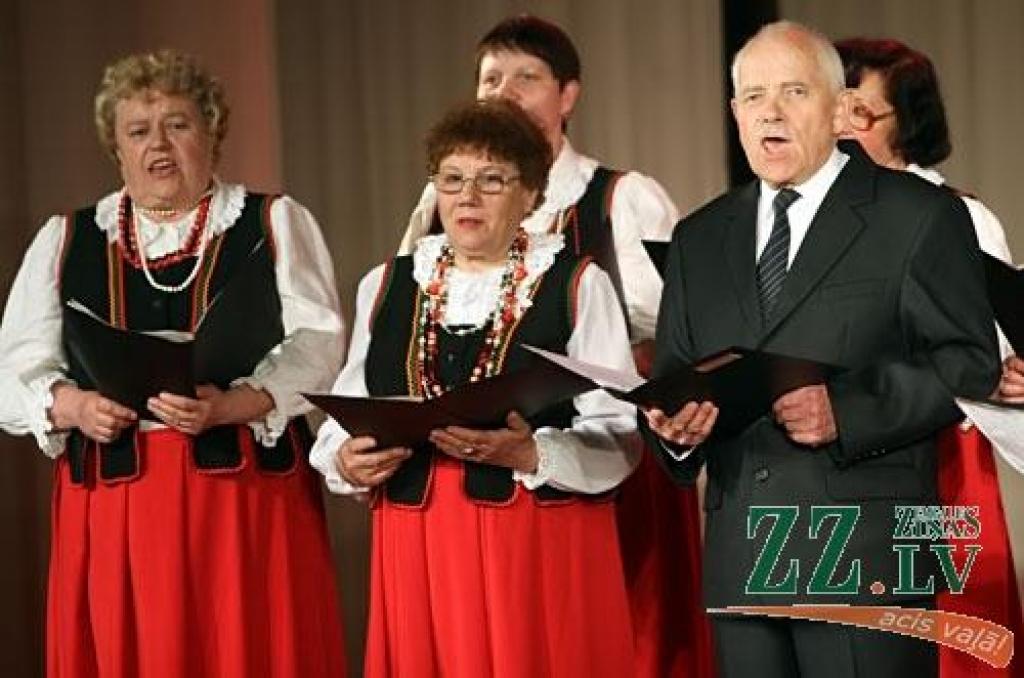 Akcentējot nacionālo kultūru dažādību un bagātību Jelgavā, kā arī spēju vienoties un piederēt savai valstij, piektdienas, 21.maija, vakarā pilsētas kultūras namā izskanēja Jelgavas nacionālo kultūras biedrību asociācijas rīkotais koncerts...