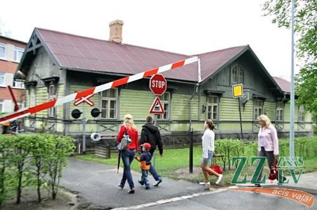 Tieši septiņos vakarā ar hercoga Jēkaba uzrunu no «Academia Petrina» ēkas balkona sākās Muzeju nakts pasākumi Ģ.Eliasa Jelgavas Vēstures un mākslas muzejā. Līdz pat vieniem naktī rosība valdīs gan šeit, gan Jelgavas pilī, gan Dzelzceļa...