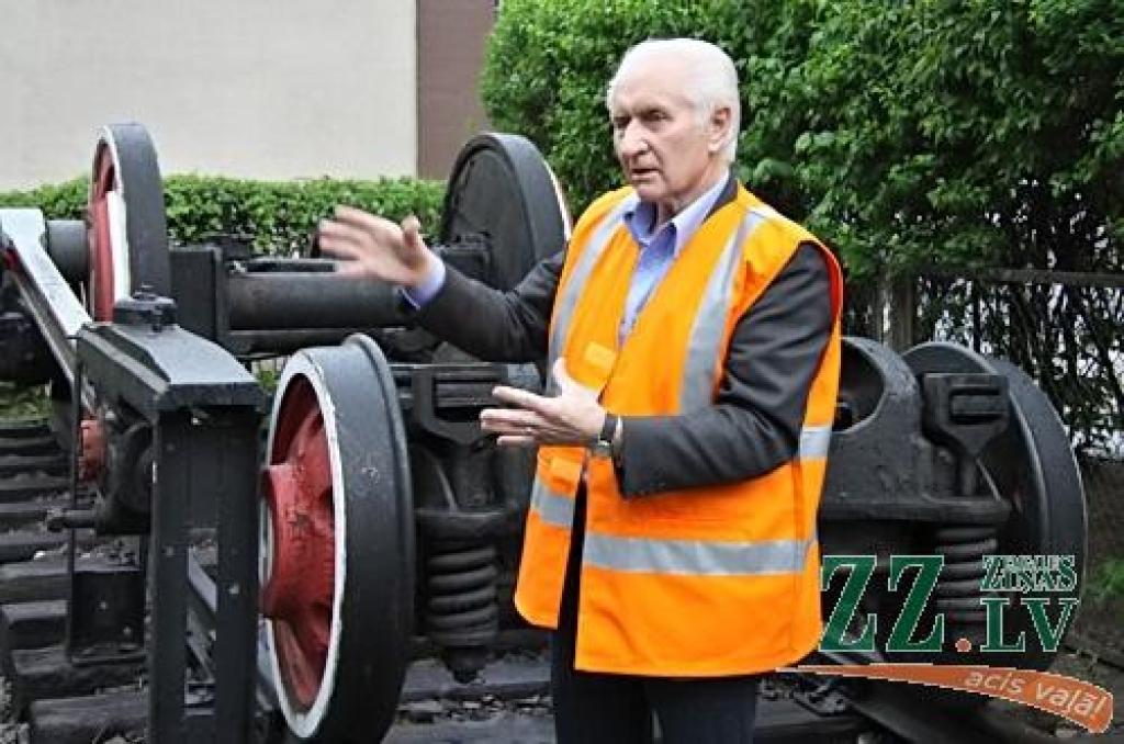 Tieši septiņos vakarā ar hercoga Jēkaba uzrunu no «Academia Petrina» ēkas balkona sākās Muzeju nakts pasākumi Ģ.Eliasa Jelgavas Vēstures un mākslas muzejā. Līdz pat vieniem naktī rosība valdīs gan šeit, gan Jelgavas pilī, gan Dzelzceļa...