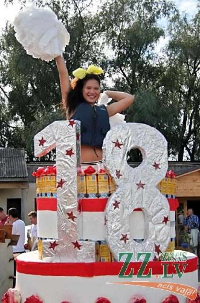 Tradicionālā Piena paku regate (Latvijā vienīgās šāda veida sacensības šogad norisinājās jau astoto reizi) augusta pēdējā sestdienā Lielupes ūdeņos pie Jelgavas pils pulcēja 31 komandu, kas ir dalībnieku rekordskaits. Savukārt pēc...