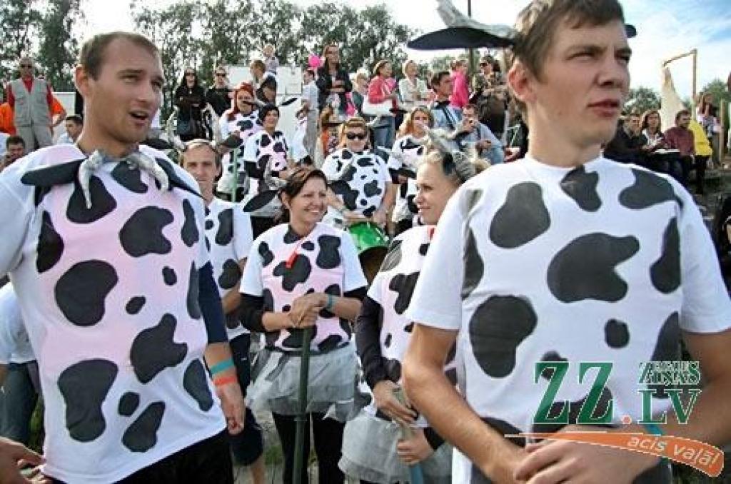 Tradicionālā Piena paku regate (Latvijā vienīgās šāda veida sacensības šogad norisinājās jau astoto reizi) augusta pēdējā sestdienā Lielupes ūdeņos pie Jelgavas pils pulcēja 31 komandu, kas ir dalībnieku rekordskaits. Savukārt pēc...
