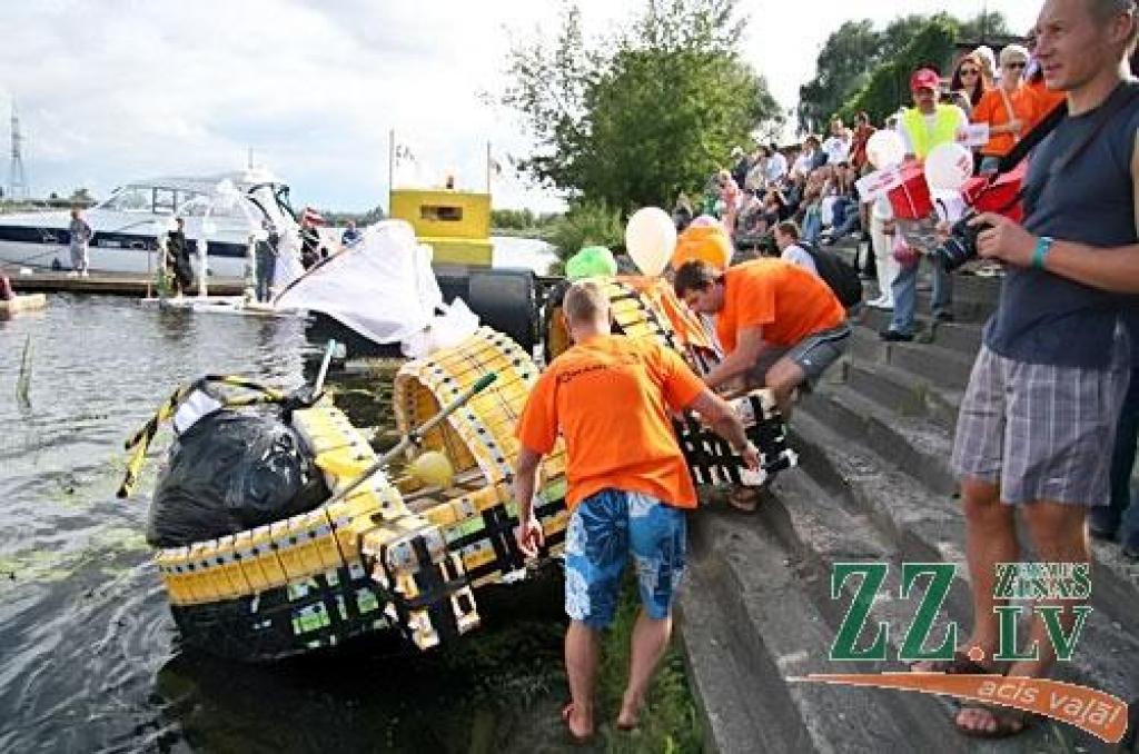 Tradicionālā Piena paku regate (Latvijā vienīgās šāda veida sacensības šogad norisinājās jau astoto reizi) augusta pēdējā sestdienā Lielupes ūdeņos pie Jelgavas pils pulcēja 31 komandu, kas ir dalībnieku rekordskaits. Savukārt pēc...