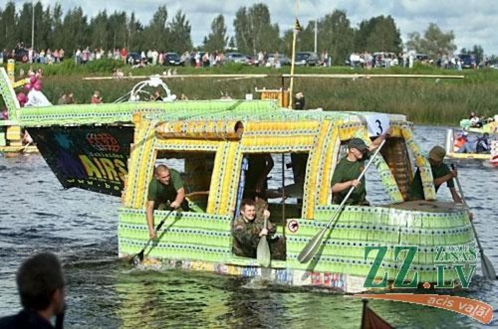 Tradicionālā Piena paku regate (Latvijā vienīgās šāda veida sacensības šogad norisinājās jau astoto reizi) augusta pēdējā sestdienā Lielupes ūdeņos pie Jelgavas pils pulcēja 31 komandu, kas ir dalībnieku rekordskaits. Savukārt pēc...