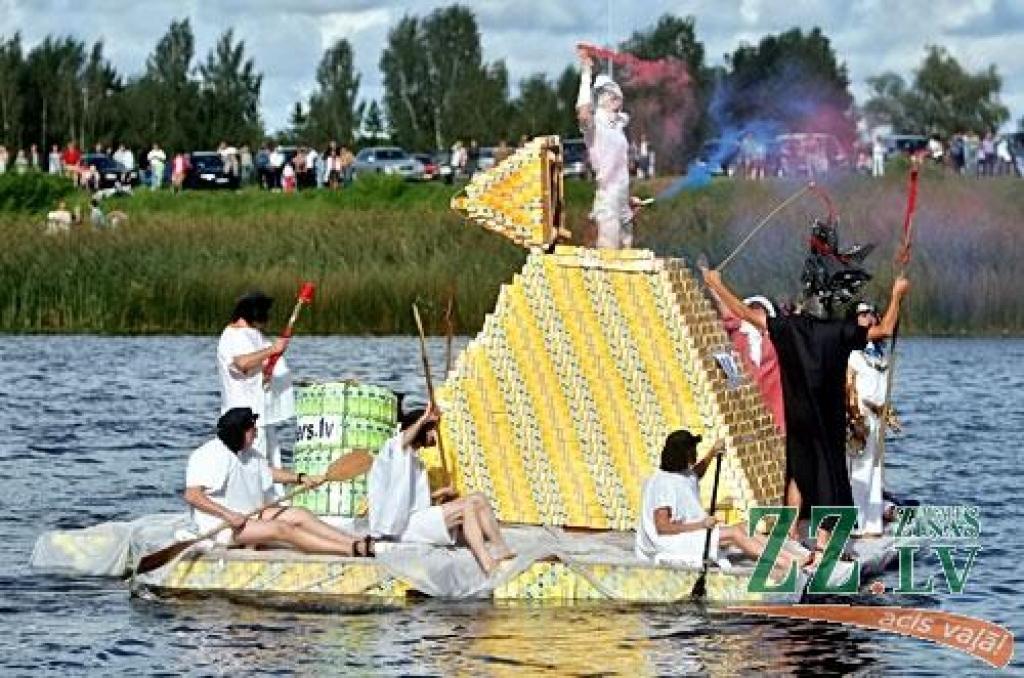 Tradicionālā Piena paku regate (Latvijā vienīgās šāda veida sacensības šogad norisinājās jau astoto reizi) augusta pēdējā sestdienā Lielupes ūdeņos pie Jelgavas pils pulcēja 31 komandu, kas ir dalībnieku rekordskaits. Savukārt pēc...