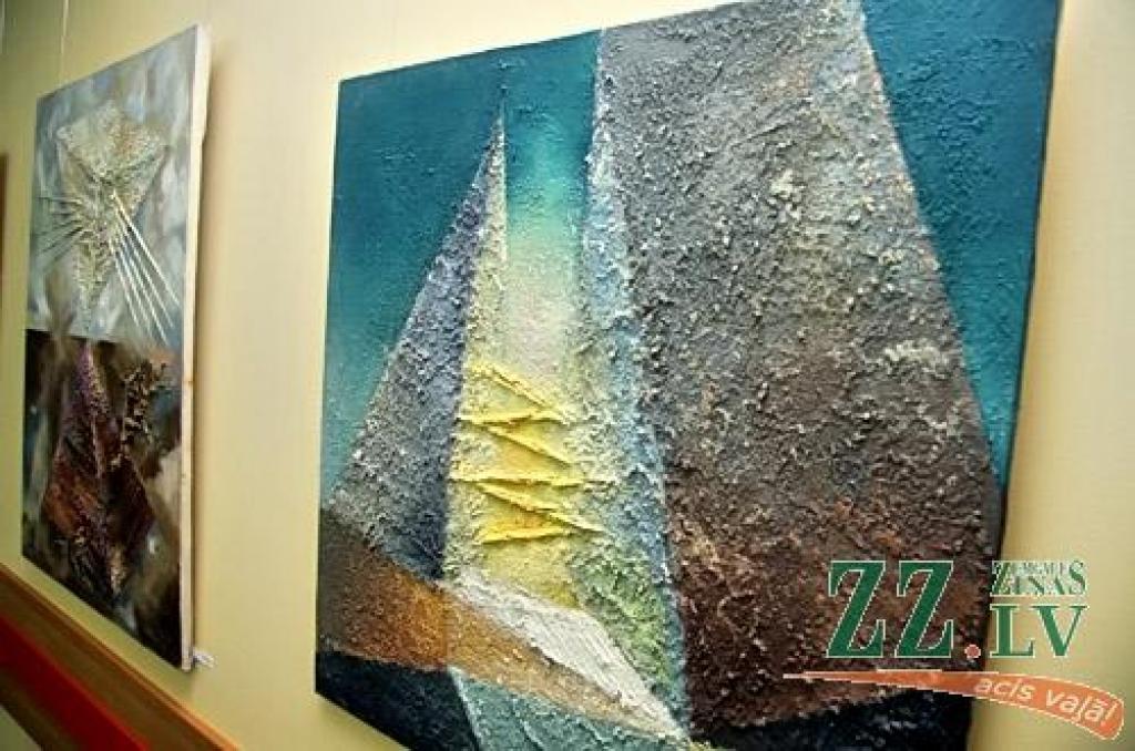 Līdz 21.novembrim Jelgavas Zinātniskās bibliotēkas galerijā skatāma jelgavnieka Valerijana Dadžāna gleznu izstāde. Valerijans Dadžāns ir viens no tiem, kurš stāvējis pie Jelgavas Mākslinieku biedrības šūpuļa 1970.gadā un piedalījies tās...