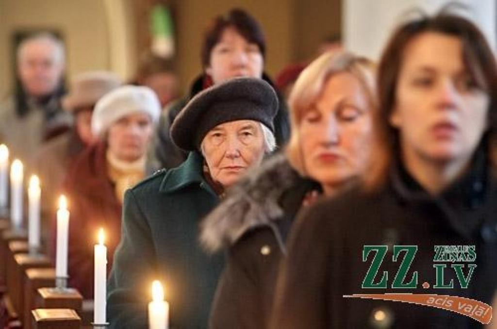 Latvijas Republikas proklamēšanas 92.gadadienas svētku pasākumi 18.novembrī Jelgavā sākās ar ekumēnisko dievkalpojumu Sv.Annas katedrālē, uz kuru bija ieradies LELB Liepājas diecēzes bīskaps Pāvils Brūvers, bet līdz ar Sv.Annas draudzes...