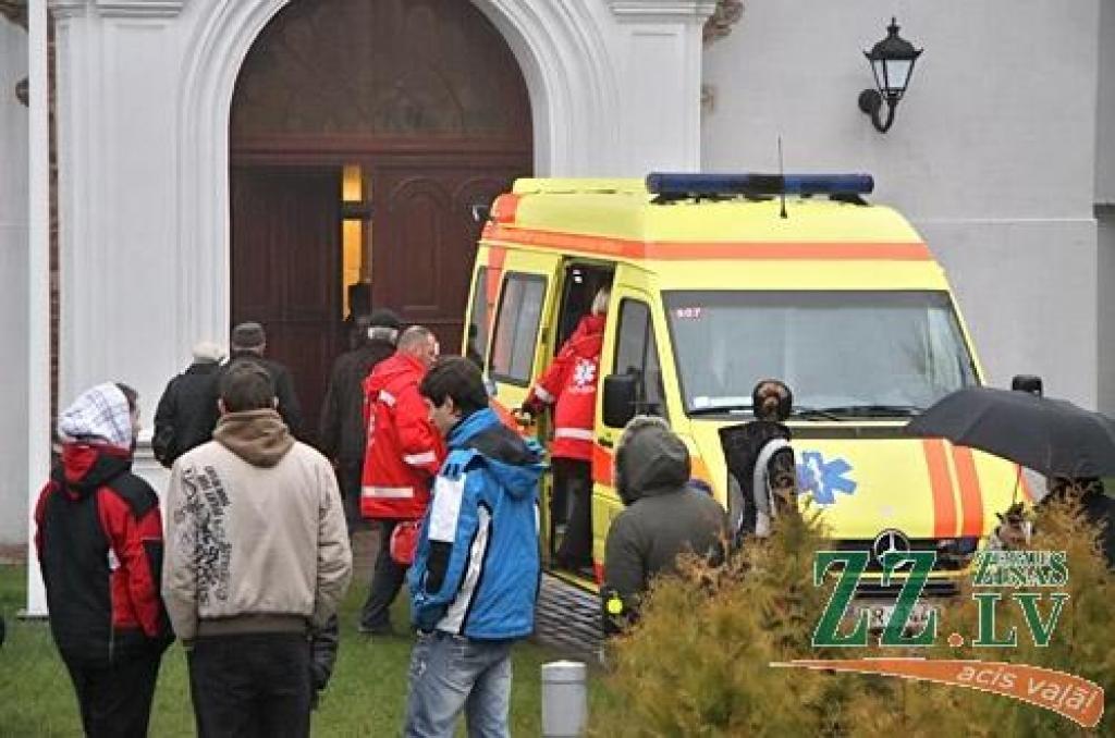 Latvijas Republikas proklamēšanas 92.gadadienas svētku pasākumi 18.novembrī Jelgavā sākās ar ekumēnisko dievkalpojumu Sv.Annas katedrālē, uz kuru bija ieradies LELB Liepājas diecēzes bīskaps Pāvils Brūvers, bet līdz ar Sv.Annas draudzes...