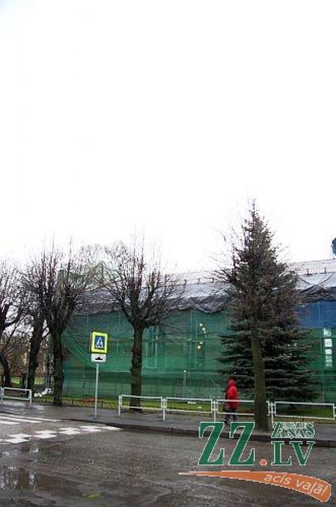 Reformātu jeb kalvinistu baznīca ir kārtējā vecās Jelgavas būve, kura nav sasniegusi mūsdienas. Tā reiz atradās aptuveni tur, kur tagad ir Jelgavas 3.pamatskolas kreisais spārns, bet tālāk no Uzvaras ielas un, iespējams, vairāk uz tagadējā...
