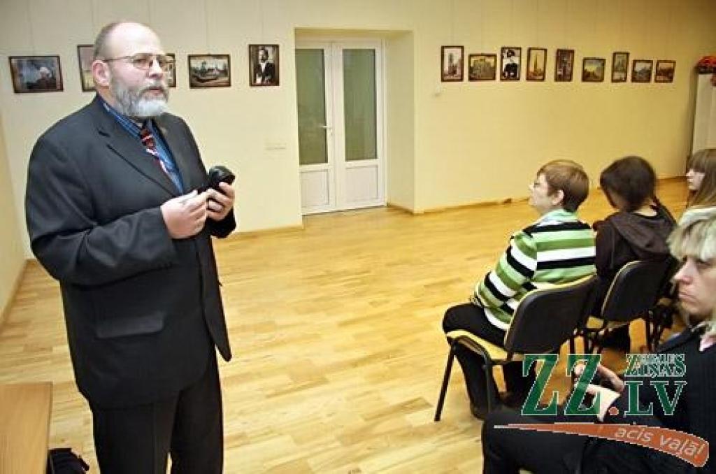 Gaidot Latvijas neatkarības gadadienu, Sabiedrības integrācijas pārvaldē skatāma fotoizstāde «Multietniskā Jelgava laikmetu griežos». Tā atklāj mazākumtautību vēsturiskos aspektus un faktus 19. un 20. gadsimtā. Izstāde pierāda, ka Jelgava...