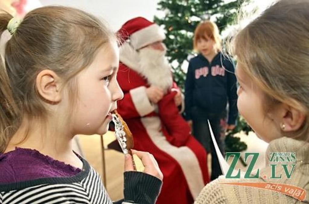Kad bagātīgās ziemas prieki jau nedaudz nogurdinājuši, gadumijas skolēnu brīvdienu dažādošanai domāts pasākums «Brīvdienu jampadracis», kas otrdien līdz pat pulksten sešiem vakarā notika Jelgavas kultūras namā.
«Ar bažām domāju – atnāks...