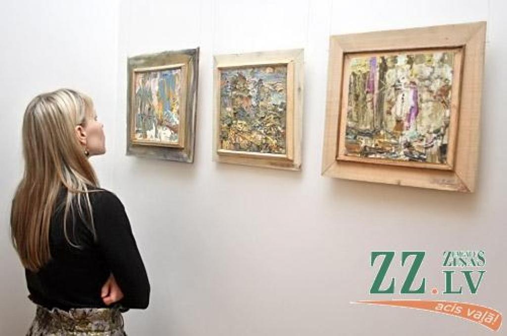 Piektdien tika atklāta Raimonda Līcīša gleznu izstāde «Veļi veļas kalnā» galerijā «Suņa taka» (Dobeles ielā 68). Mākslas galerija izstādi pasniedz un raksturo kā stāstu iztēlei. R.Līcītis uzbur knapi nojaušamus, vairāk vai mazāk saskatāmus...