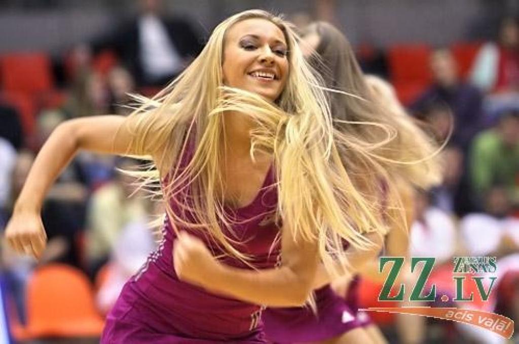 Svētdien Latvijas Basketbola līgas (LBL) 20. sezonas Zvaigžņu spēlē Zemgales Olimpiskajā centrā Jelgavā Ainara Zvirgzdiņa trenētie «Austrumi» ar 100:94 uzvarēja «Rietumu» basketbolistus, kurus cīņā vadīja BK «Zemgale» galvenais treneris...