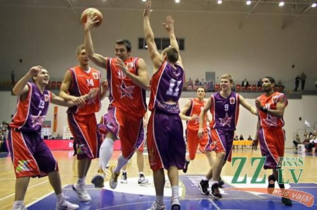 Svētdien Latvijas Basketbola līgas (LBL) 20. sezonas Zvaigžņu spēlē Zemgales Olimpiskajā centrā Jelgavā Ainara Zvirgzdiņa trenētie «Austrumi» ar 100:94 uzvarēja «Rietumu» basketbolistus, kurus cīņā vadīja BK «Zemgale» galvenais treneris...