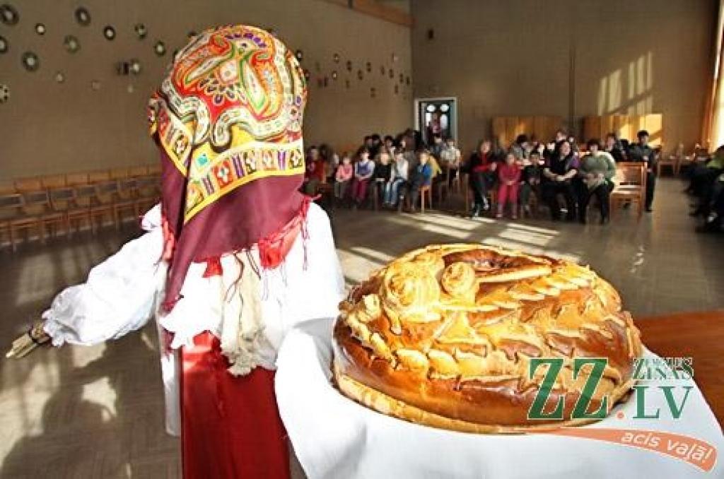 Klāt ir Masļeņica, kas pēc senām slāvu tradīcijām apzīmē ziemas beigas, kad pavasara atnākšana jāsagaida ar prieku un jautrību. Šogad Masļeņica ilgst no 28.februāra līdz 6.martam. Jelgavā to svin svētdien, 6.martā, ar virkni pasākumu 2....
