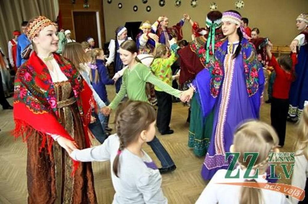 Klāt ir Masļeņica, kas pēc senām slāvu tradīcijām apzīmē ziemas beigas, kad pavasara atnākšana jāsagaida ar prieku un jautrību. Šogad Masļeņica ilgst no 28.februāra līdz 6.martam. Jelgavā to svin svētdien, 6.martā, ar virkni pasākumu 2....