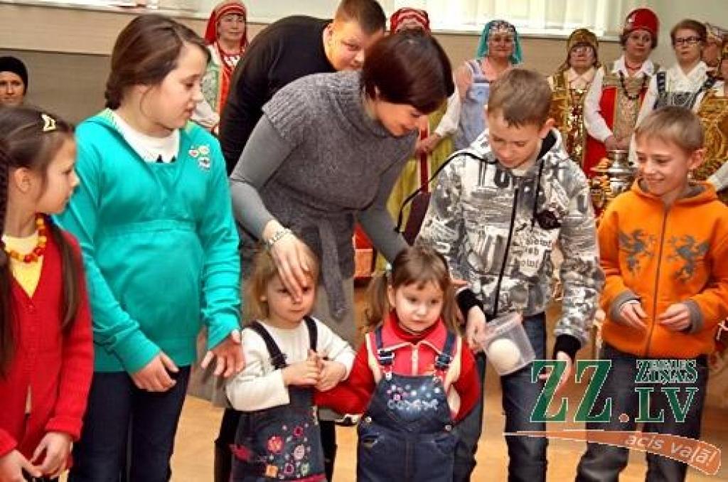 Klāt ir Masļeņica, kas pēc senām slāvu tradīcijām apzīmē ziemas beigas, kad pavasara atnākšana jāsagaida ar prieku un jautrību. Šogad Masļeņica ilgst no 28.februāra līdz 6.martam. Jelgavā to svin svētdien, 6.martā, ar virkni pasākumu 2....