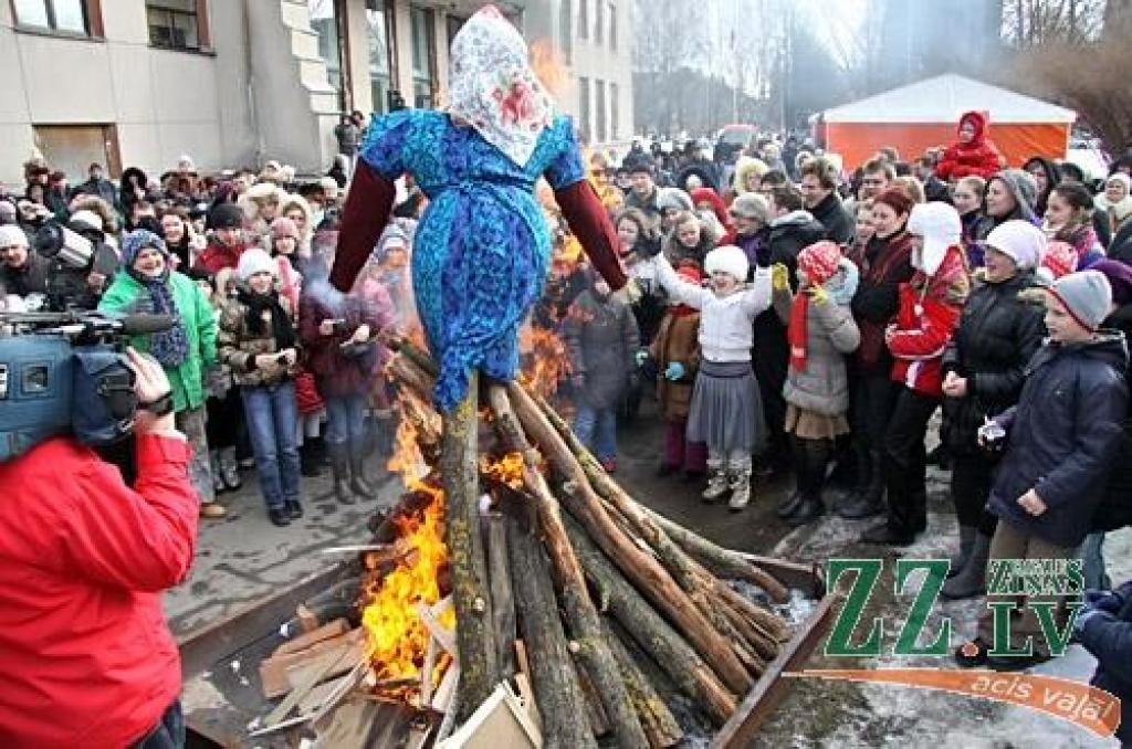 Klāt ir Masļeņica, kas pēc senām slāvu tradīcijām apzīmē ziemas beigas, kad pavasara atnākšana jāsagaida ar prieku un jautrību. Šogad Masļeņica ilgst no 28.februāra līdz 6.martam. Jelgavā to svin svētdien, 6.martā, ar virkni pasākumu 2....