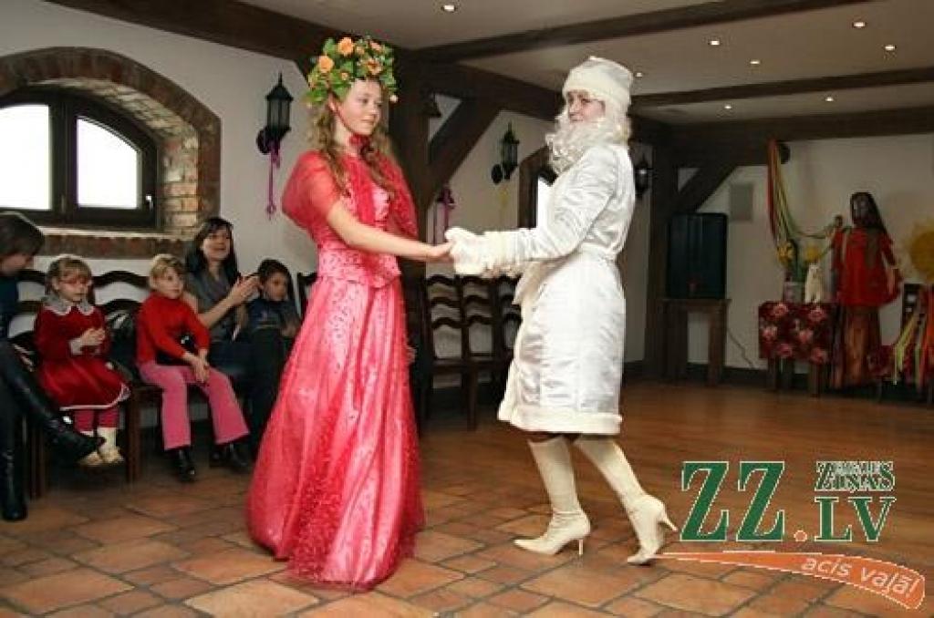 Klāt ir Masļeņica, kas pēc senām slāvu tradīcijām apzīmē ziemas beigas, kad pavasara atnākšana jāsagaida ar prieku un jautrību. Šogad Masļeņica ilgst no 28.februāra līdz 6.martam. Jelgavā to svin svētdien, 6.martā, ar virkni pasākumu 2....