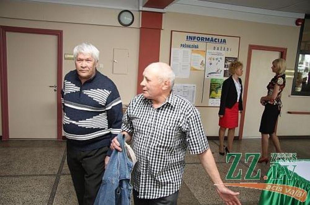 Šonedēļ, kad pasaule atzīmē Černobiļas atomelektrostacijas katastrofas 25.gadadienu, Jelgavas novada Domes zālē kopā tika aicināti 77 Jelgavas, 38 Jelgavas novada, kā arī 19 Ozolnieku novada vīri, kuri piedalījās katastrofas seku...