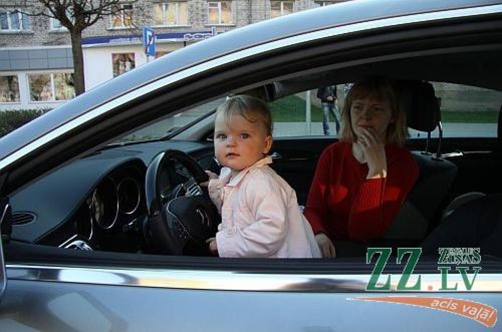 Pavasarī garāžās sāk rosīties auto sporta entuziasti, kuri nelaiž garām nevienu iespēju pārbaudīt un nostiprināt auto vadīšanas prasmes. Viens no pasākumiem, kas nodrošina vietu un laiku prasmju nostiprināšanai, ir ikgadējās Mehu dienas....
