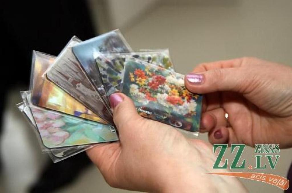 Jelgava, kā to Pavasara izstādes atklāšanā ceturtdien Ģ.Eliasa Vēstures un mākslas muzejā uzsvēra muzeja direktores vietniece Marija Kaupere, ir viena no pirmajām pilsētām, kas šogad aizsāk Mākslas dienu pasākumus Latvijā. Pie tam ar sen...