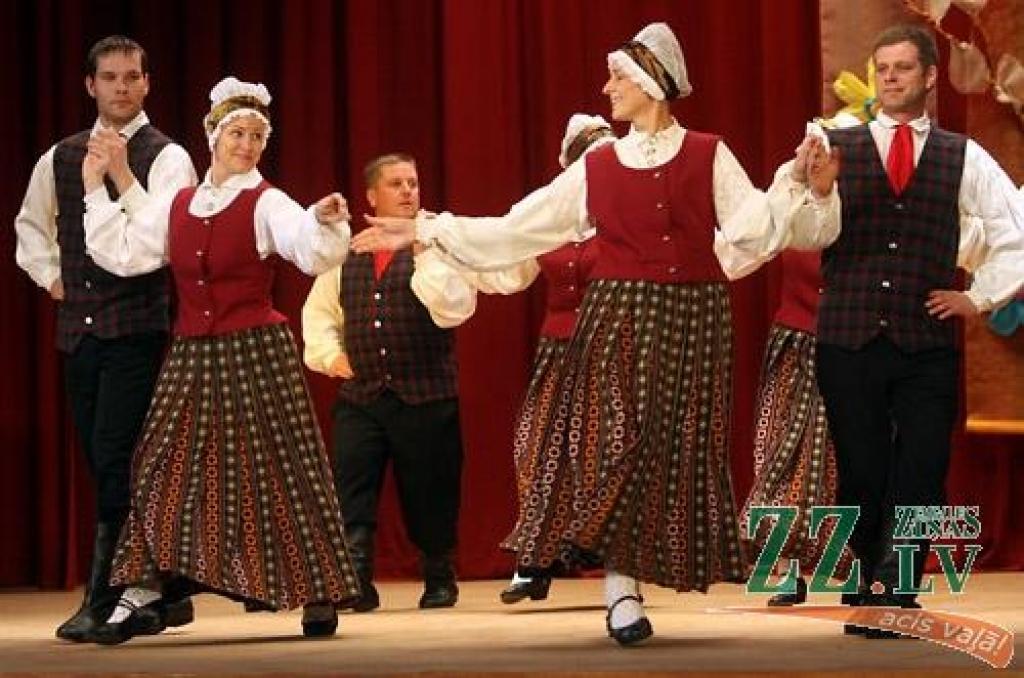 Sestdien, 9.aprīlī, Līvbērzes kultūras namā notika ikgadējā Jelgavas un Ozolnieku novadu deju kolektīvu skate. Tajā savu meistarību dejas soļu rakstos demonstrēja 11 Jelgavas novada un divi Ozolnieku novada kolektīvi.
Skates mērķis ir...
