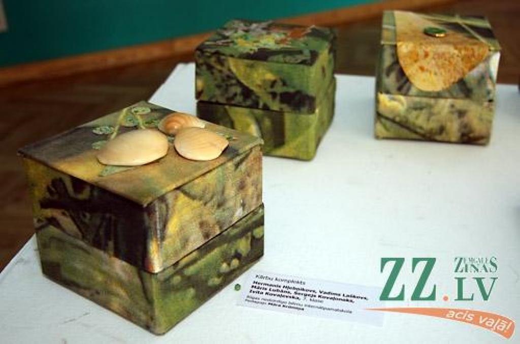 Jelgavas kultūras namā apskatāma integratīvā mākslas festivāla «Nāc līdzās» dalībnieku lietišķās un tēlotājmākslas darbu izstāde, kurā piedalās bērni un jaunieši ar garīgās vai fiziskās attīstības traucējumiem, bāreņi un bērni no sociāli...