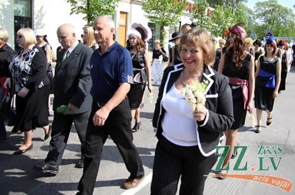 Par to ir pārliecināts pusotrs tūkstotis Latvijas profesionālo izglītības iestāžu jauniešu, kas pulcējās Jelgavā uz Amatnieku svētkiem. Ceturtdien un piektdien Jelgavā pulcējās aptuveni pusotrs tūkstotis jauniešu no visas Latvijas, lai...