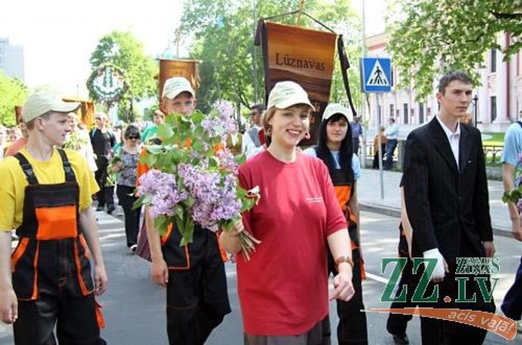 Par to ir pārliecināts pusotrs tūkstotis Latvijas profesionālo izglītības iestāžu jauniešu, kas pulcējās Jelgavā uz Amatnieku svētkiem. Ceturtdien un piektdien Jelgavā pulcējās aptuveni pusotrs tūkstotis jauniešu no visas Latvijas, lai...