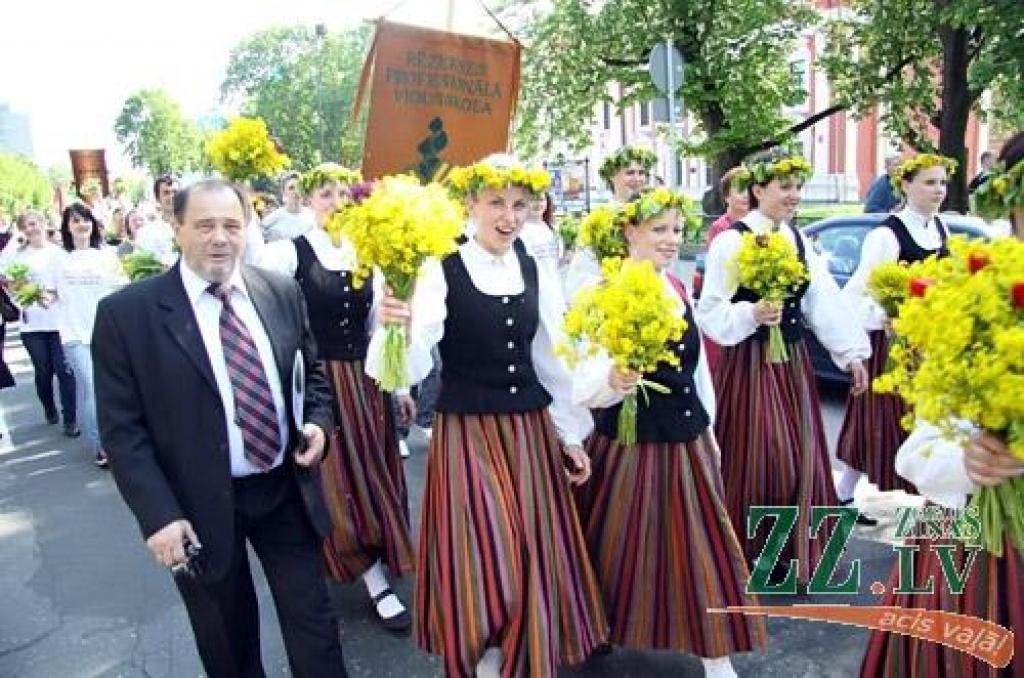 Par to ir pārliecināts pusotrs tūkstotis Latvijas profesionālo izglītības iestāžu jauniešu, kas pulcējās Jelgavā uz Amatnieku svētkiem. Ceturtdien un piektdien Jelgavā pulcējās aptuveni pusotrs tūkstotis jauniešu no visas Latvijas, lai...