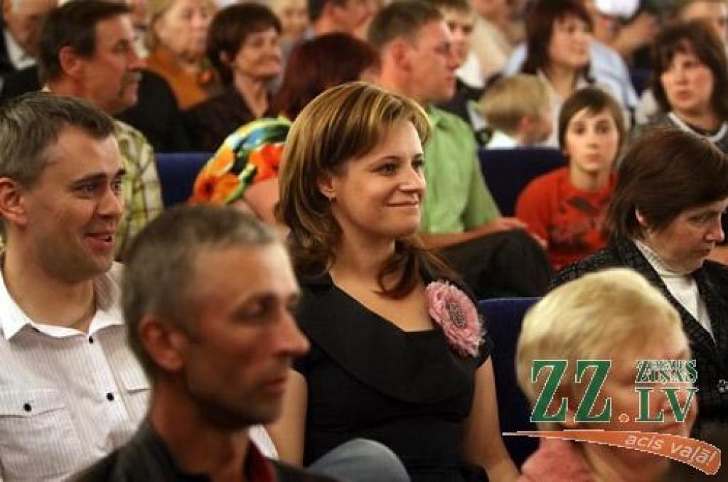 Svētdien, 15. maijā, Jelgavas kultūras namu piedimdināja Bērnu un jauniešu centra «Junda» tautas deju kolektīvi «Jundaliņi», «Jundēns» un «Jundari». Koncertā «Lec, kumeliņ, dancodams!» viņi svinēja savu 11. dzimšanas dienu, kurai bija...
