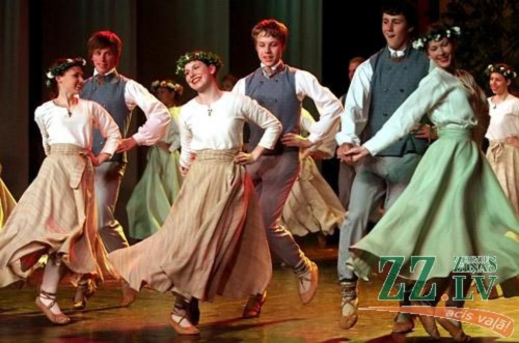Svētdien, 15. maijā, Jelgavas kultūras namu piedimdināja Bērnu un jauniešu centra «Junda» tautas deju kolektīvi «Jundaliņi», «Jundēns» un «Jundari». Koncertā «Lec, kumeliņ, dancodams!» viņi svinēja savu 11. dzimšanas dienu, kurai bija...