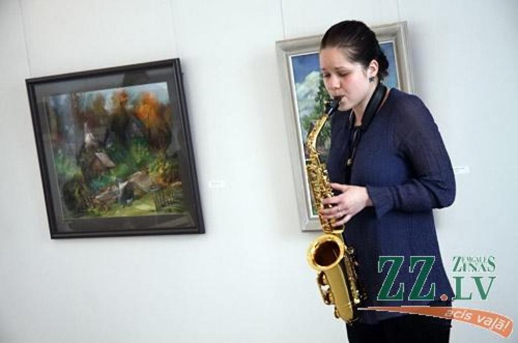 Īpašs pasākums «Māksla mūsos un ap mums» sestdien noritēja arī vietā, kur gandrīz pirms mēneša Mākslas dienas Jelgavā tika atklātas – Ģ.Eliasa muzejā. Centrālās mākslas dienu izstādes apskati varēja savienot ar Jelgavas Mūzikas vidusskolas...