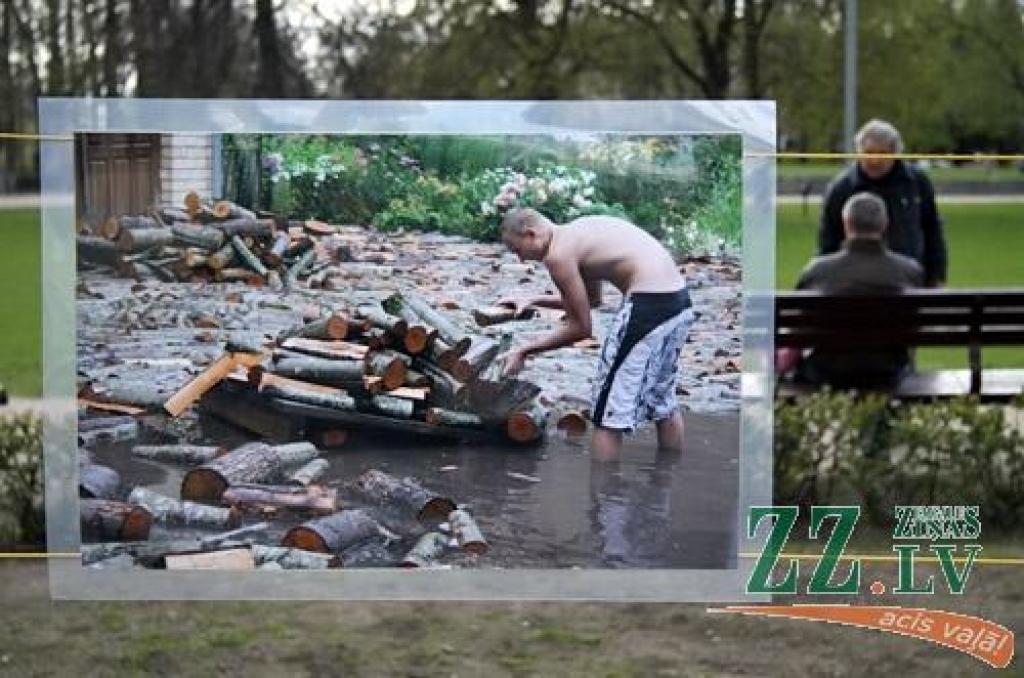 Raiņa parkā (gar Pasta ielu) piektdien pēdējo dienu skatāma izstāde «Mātera ielas pludmale», kurā apskatāmajos darbos fotogrāfs Harijs Daina Liepiņš iemūžinājis visai sirreālus skatus 2010.gada 27.jūlijā, kad pēkšņs un spēcīgs negaiss...